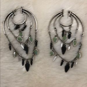 Dangling earring-make a bundle!